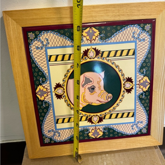 Sigma Tastesetter 10" Framed Ceramic Pig Tile Trivet / Wall Hanging Hand Decorat - Picture 5 of 6